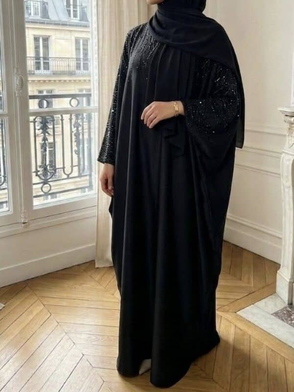 Abaya Élégante Femme pour l’Aïd – Manches Strass Noir ou Taupe